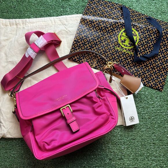 NEW Tory Burch Bright Pink Perry Nylon Shoulder Crossbody Bag Gold Hardware - Picture 1 of 10